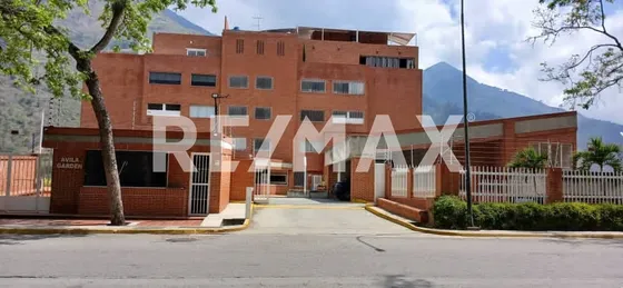  Se Alquila Cómodo Apartamento En La Urb Miranda
