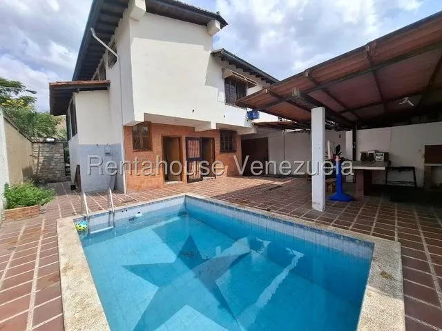 Bella Casa Duplex En Venta Urb Valle Fresco Turmero 25-19310 Hc