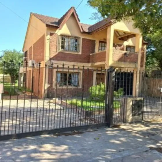 Hermosa Casa En Venta Adrogue !! Apta Credito !! Oportunidad !