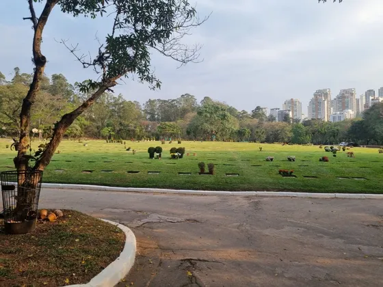 Jazigo Com 3 Gavetas No Cemitério Do Morumby