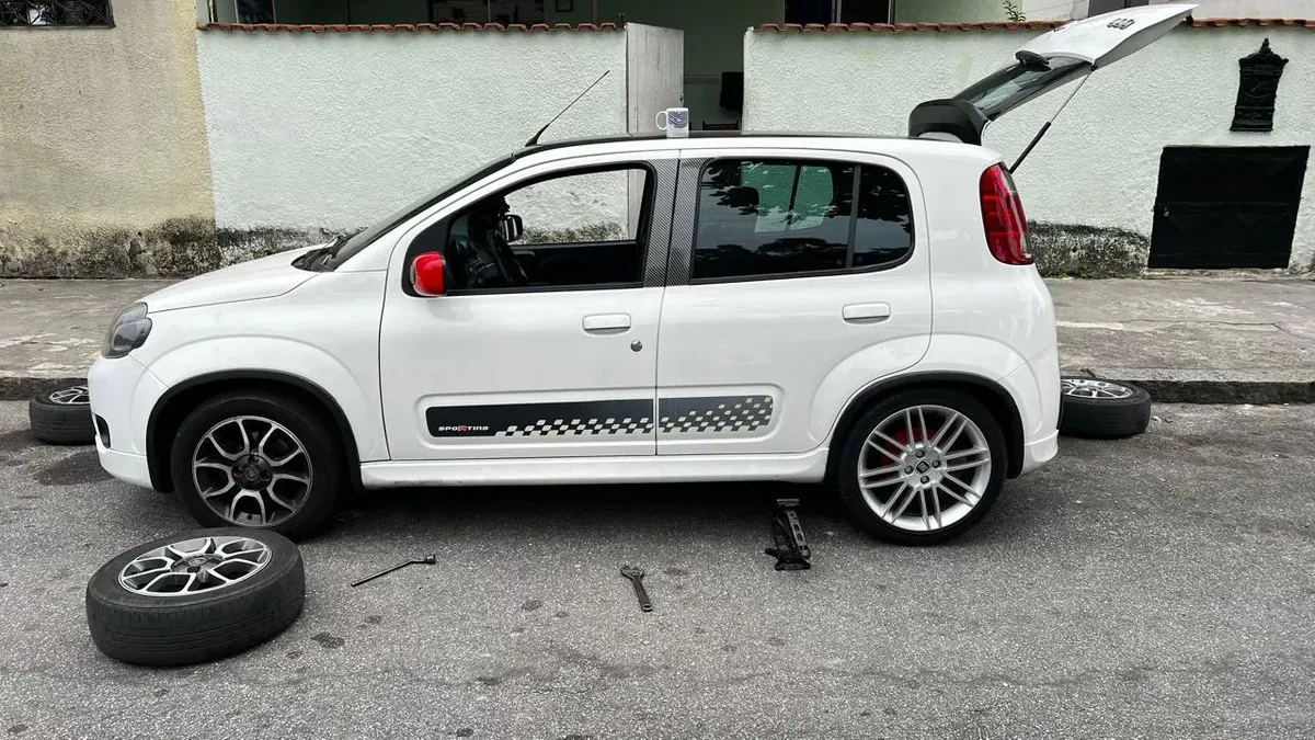 Fiat Uno 2013 1.4 Sporting Flex 5p — foto 7