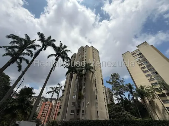 Aa Apartamento En Alquiler El Cigarral Con Piscina Mls #26-22367