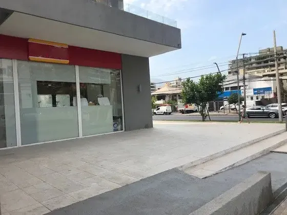 Local Comercial Con Alto Flujo Peatonal Y Vehicular