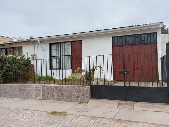 Casa Con Depto Interior En Vista Hermosa, La Serena
