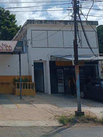 Local En Alquiler, A Pie De Calle 100 Mts2. Montesdeoca. Hg