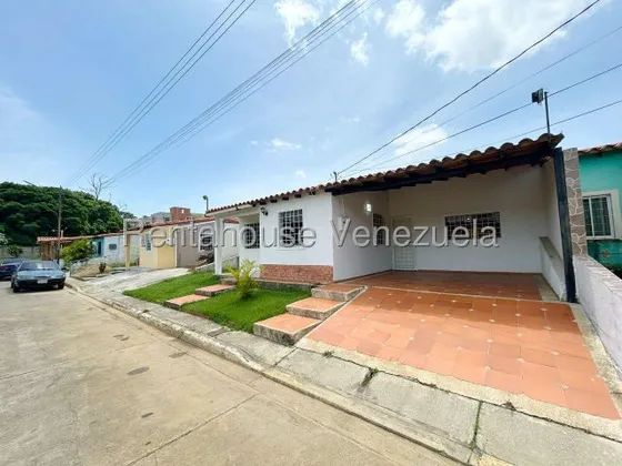 Maribel Morillo Asesor Inmobiliario De Rentahouse Vende Fresca,comoda Y Amoblada Casa En Zona Residencial De La Piedad; Cerca A Intercomunal; Posee 3 Hab. Y 2 Baños; Cabudare Lara