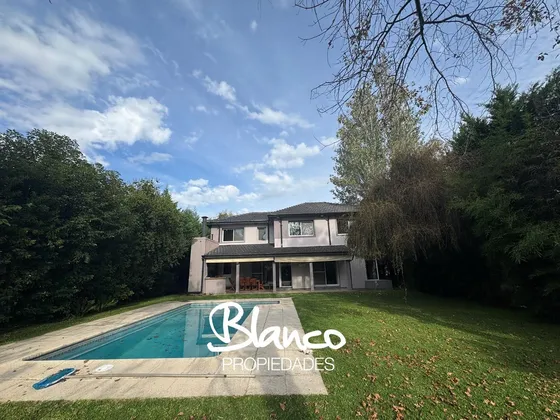 Casa  En Alq. Temporario En Pilar Del Lago, Pilar, G.b.a. Zona Norte