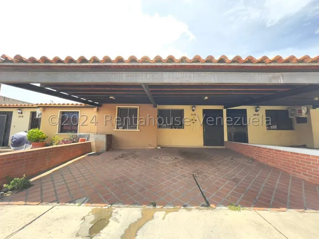 Bella Casa En Venta Ubicada En Excelente Zona Centro De Cabudare Rah Ve