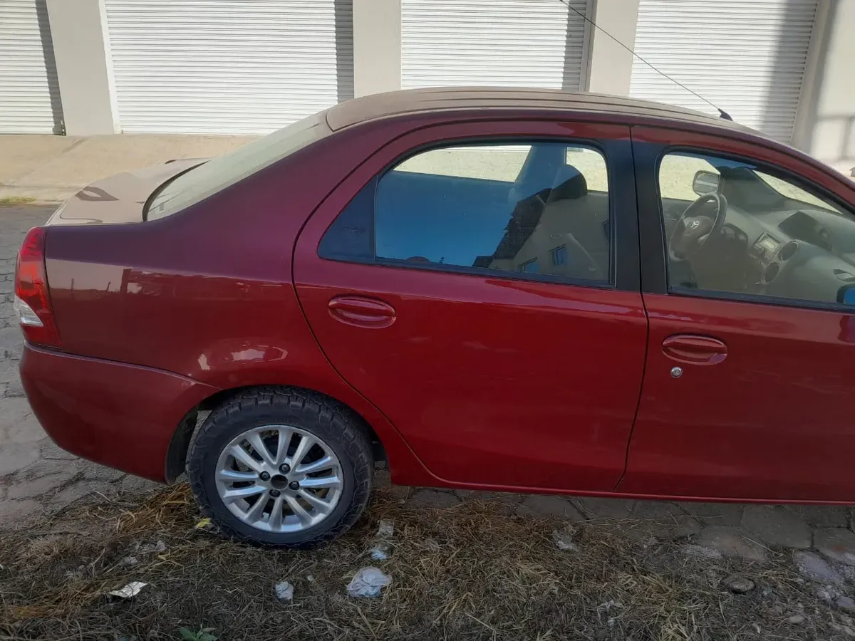 Toyota Etios Sedán 2013 1.5 16v Xls 4p — foto 3