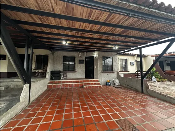 Casa En Venta En Urb. Roca Terra. Av. Intercomunal Aga - 10125416