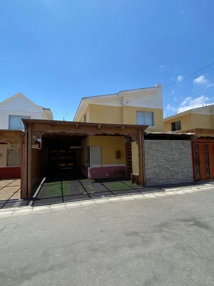Se Vende Preciosa Casa En Condominio Sector Norte