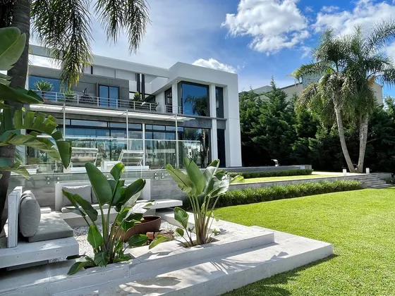 Casa  En Alquiler En El Yacht, -oportunidad -al Rio C/ Ascensor Nordelta, Tigre
