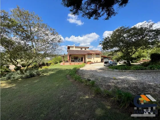 Venta De Casa Campestre En Parcelación Cerca A Rionegro