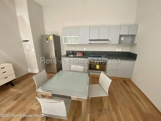 Casa En Renta En Mixcoac , Benito Juárez Jl 25-3271.