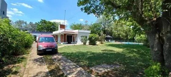 Casa En Venta - 4 Dormitorios 1 Baño - 1.500mts2 - Ezeiza