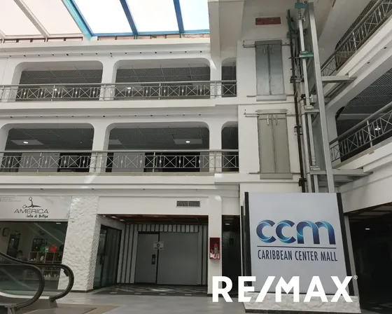 Re/max 2 Mil Alquila, Local En Centro Comercial C.c.m, En Avenida Bolivar, Nueva Esparta, Isla De Margarita