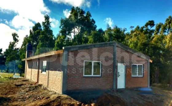 Casa A Construir De 2 Dormitorios, Con Amplia Cocina Y Comedor - No Son Prefabricadas