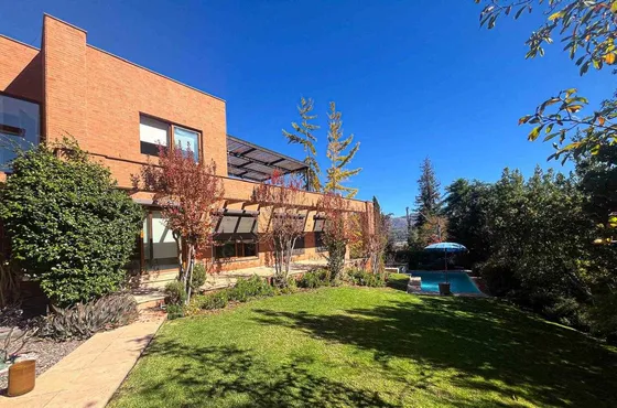 Espectacular Casa 6d+5b  (102051)