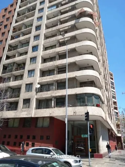 Departamento En Venta De 3 Dorm. En Santiago