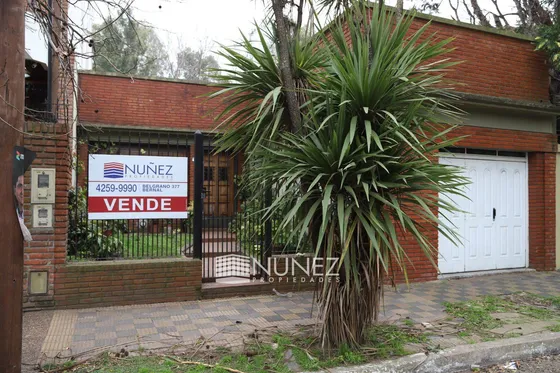 Venta Casa 3 Ambientes Bernal