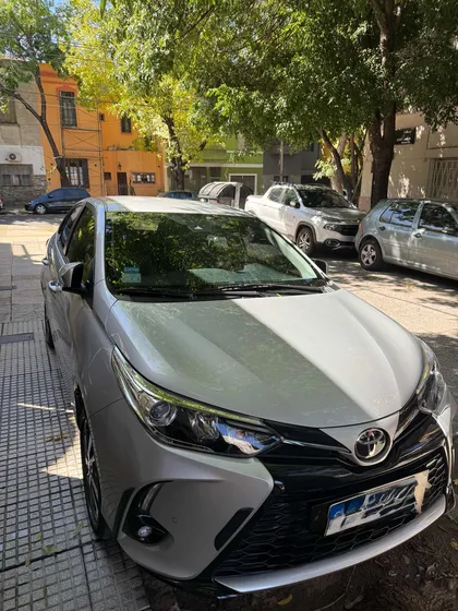 Toyota Yaris 1.5 107cv Xls Pack Cvt Sedan