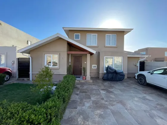 Casa En Venta En Laguna Del Sol Padre Hurtado