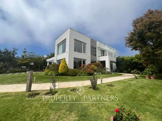 Moderna Casa En Santa María