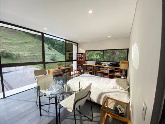 Hermosa Casa Para La Venta En El Retiro.