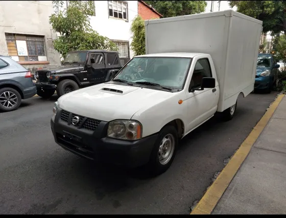 Nissan Np300 2.5 Tdi Chasis Ac 4x2 Mt