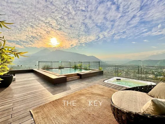 Depto Duplex-penthouse En Venta De 5 Dorm. Vitacura