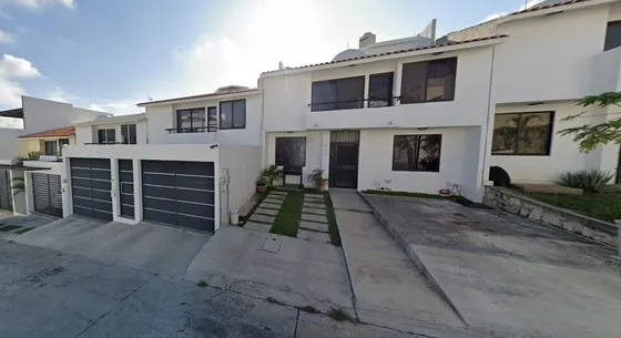 Casa En Venta En La Colona Las Nubes, En Tuxtla Gutierrez, Chiapas -avf07