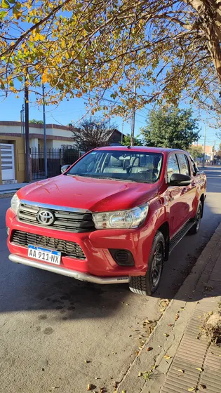 Toyota Hilux 2.8 Cd Sr 177cv 4x4