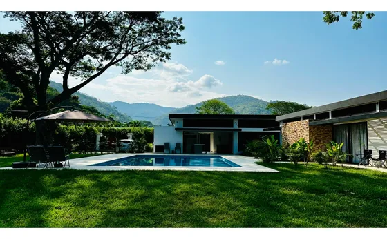 Casa Campestre Sector Vía Santa Fe De Antioquia, Vereda San Nicolás