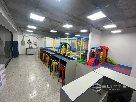 Venta Local Comercial El Descanso Con Estacionamiento