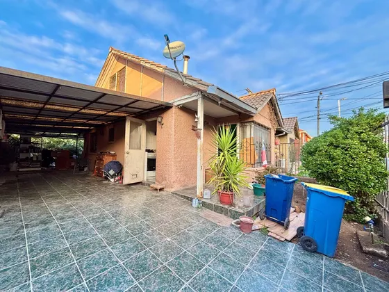 Casa Amplia Con Gran Potencial $140.000.000 (166812)