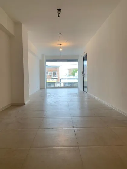 Oficina En Alquiler Y Sobre Avenida En Gerli