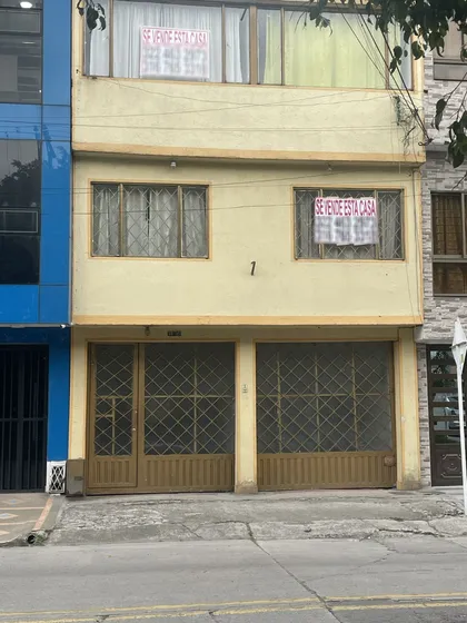 Venta Casa Comercial Con Local Y Apartaestudio En Villas Del Madrigal Bogotá