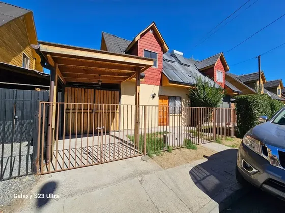 Casa En Venta De 3 Dorm. En Villa Bicentenario