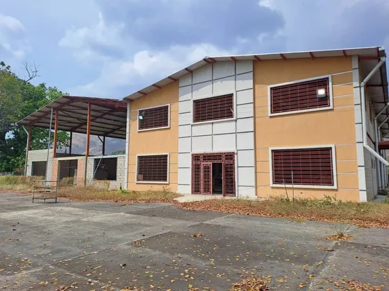 Terreno Y 2 Galpones En Venta En Turmero, Sector Mácaro, Edo. Aragua