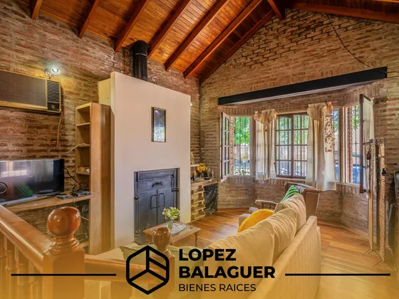 Casa En Venta De 3 Dormitorios  Con Pileta En  Ciudad Evita