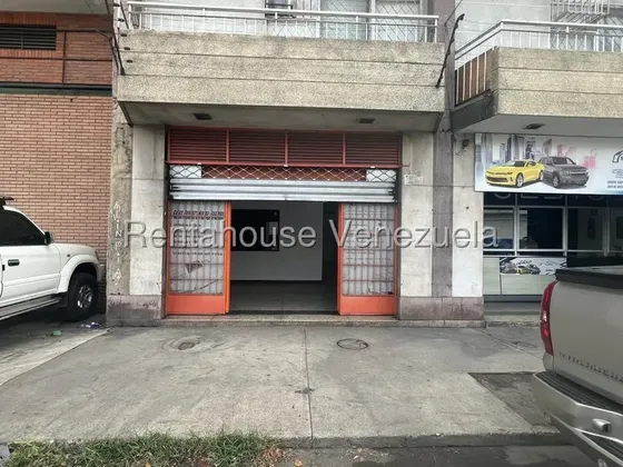 Local Comercial En Alquiler En Barquisimeto Zona Centro Codigo 2 6 1 5 6 0 5 Mildred ¡oportunidad Estrategica! Domina El Corazon De La Ciudad Con Este Local De 53m2 A Pie De Calle. Disenado Para El Ex