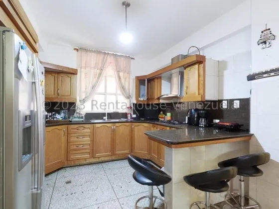 Daniela Linarez Vende Casas Hermosa En Zona Este De Barquisimeto Con Vigilancia Las 24 Horas Bellos Acabados Con Todos Los Servicios Básicos Operativos Remodelada Contactame                           