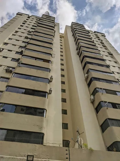 Se Vende Penthouse Duplex Valle De Camoruco Ata-1105