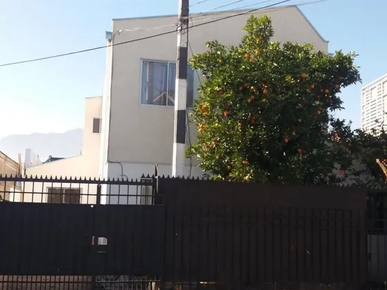 Casa O Residencia En Venta De 10 Dorm. Metro San Joaquín