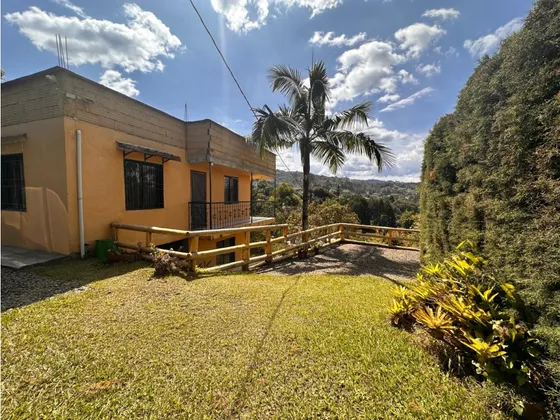 Encantadora Finca En Venta Sector Aeropuerto 