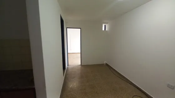 Oficina Interna De 25 Mts A 2 Cuadras De Colon Y Cañada