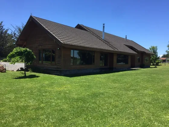 Hermosa Casa En Vilcún, 25 Km De Temuco, 4d/4b, 260/5000 M2