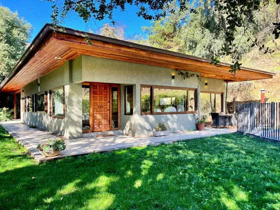 Espectacular Casa En Arriendo; 3d2b Piscina Y Bosque!
