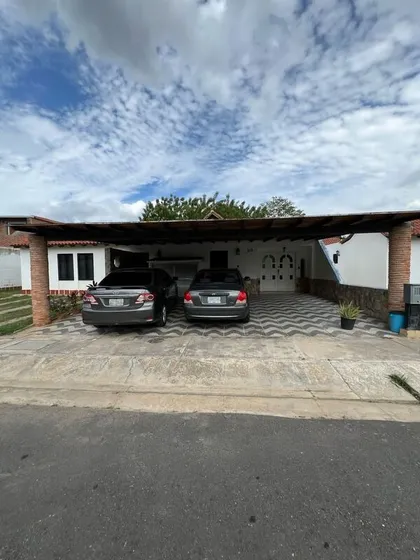 Mariana Castillo Vende Casa En Villas De Alcala, San Diego, La Cumaca - Plc-1179