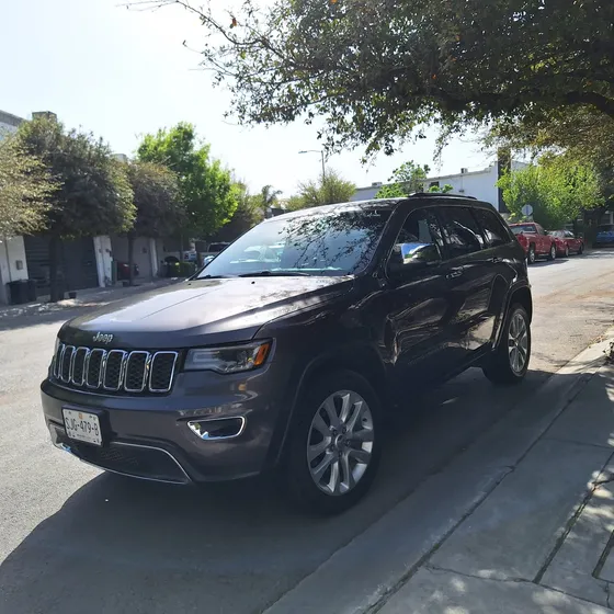 Jeep Grand Cherokee 3.6 Limited Lujo 4x2 Mt